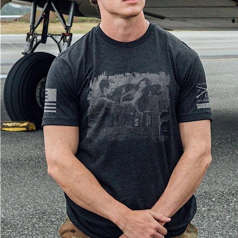Grunt Style Patriotic Bombs Away Nose Art Club Military Style Men’s L Soft Tee